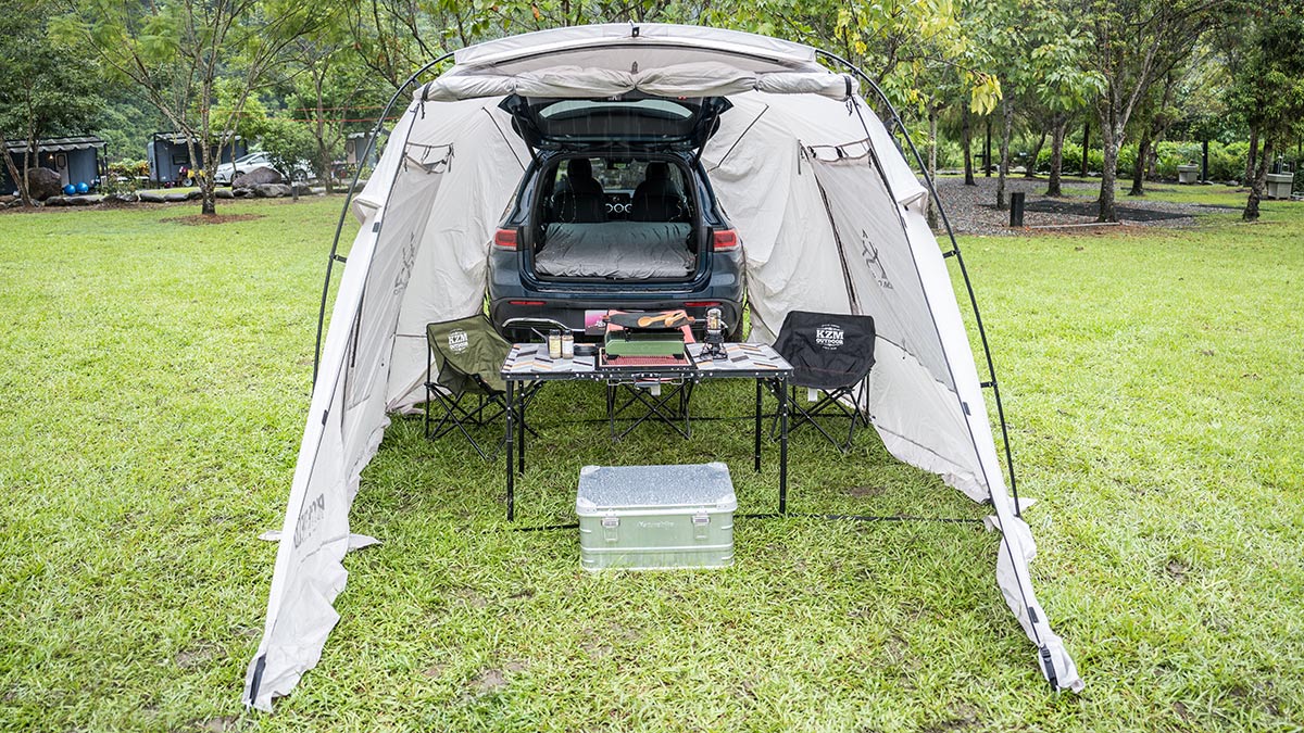 車尾帳+床墊，不用露營車就能自在車泊