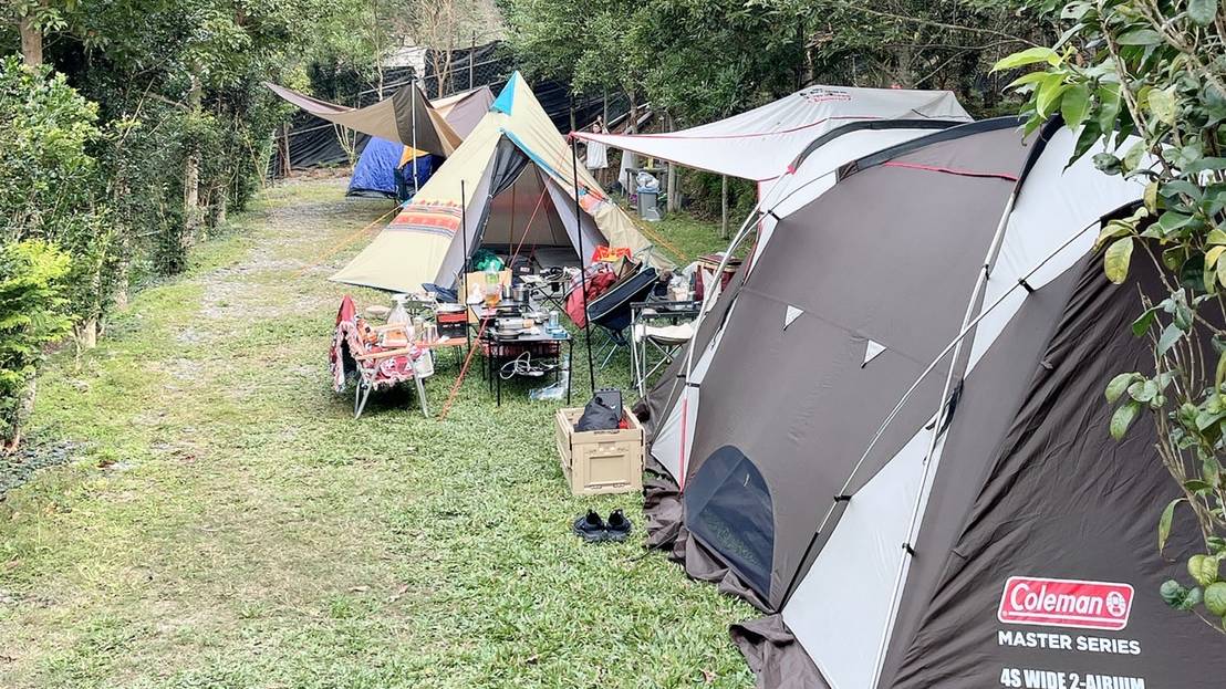 對於新手而言，帳篷可以暫時用租借的，不一定第一次露營就用購買的。（圖片來源／曲冰部落岱牧露營區提供）