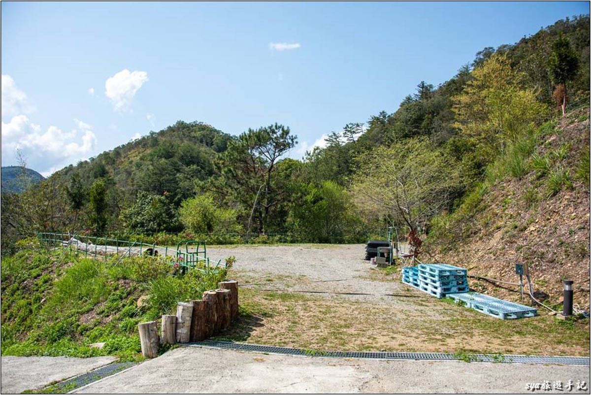 ▲第２層是碎石營地，也有不錯的視野。（圖片來源：sya的旅遊部落格）